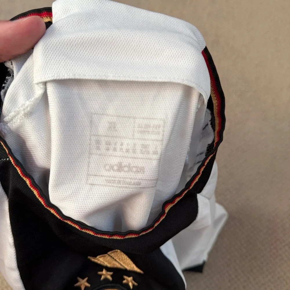 adidas vintage 2022